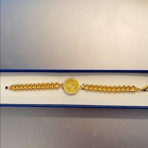 Gold bracelet with Swarovski crystals